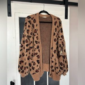 Altar’d State slouchy cheetah cardigan, size M